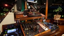 Sailing yacht TIARA -  Music Station